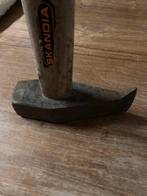 Aks en Bijl met Lange Steel, Ophalen, Gebruikt