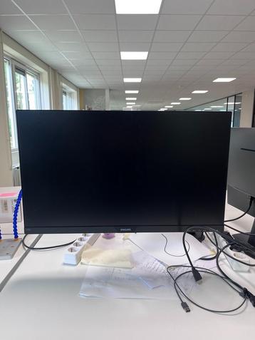 Philips 273V7Q 27” IPS monitor – HDMI, Full HD beschikbaar voor biedingen
