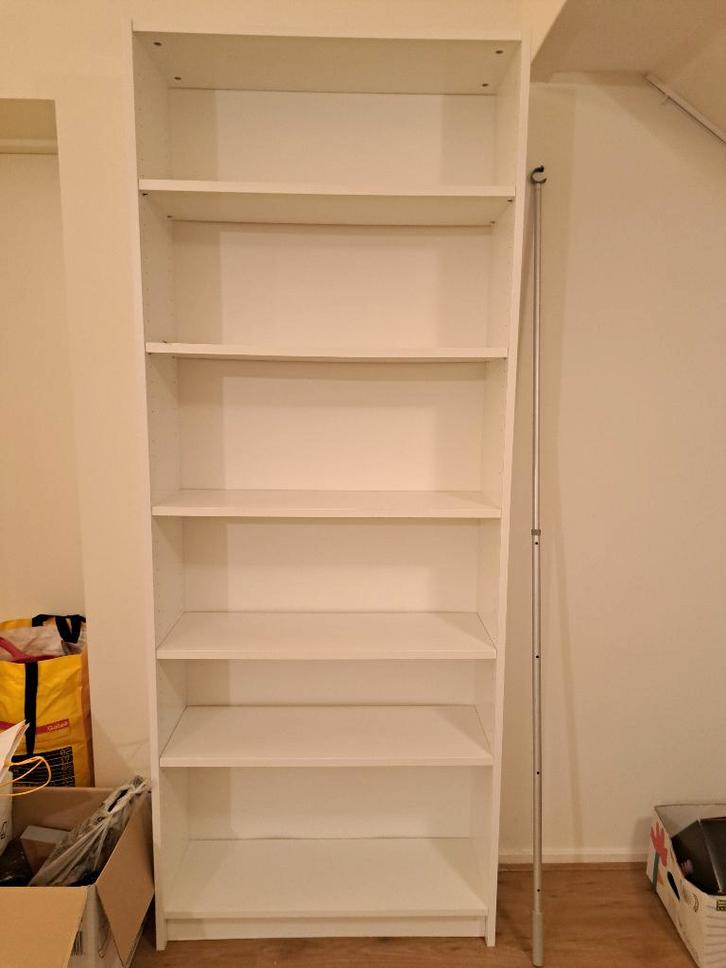 Boeken kast Billy Ikea - moet weg, Huis en Inrichting, Kasten | Boekenkasten, Zo goed als nieuw, 50 tot 100 cm, 200 cm of meer
