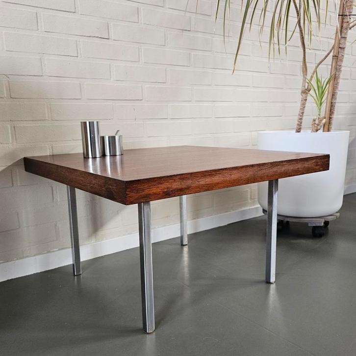 Artifort Salontafel Bijzettafel model 1844 Kho Liang Ie, Huis en Inrichting, Tafels | Salontafels, Zo goed als nieuw, Minder dan 50 cm