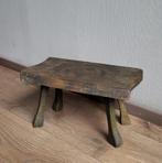 Oud laag houten bijzettafeltje / plantentafeltje, Ophalen of Verzenden, Gebruikt