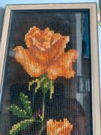 Prachtig borduurwerk van een roos oranje met zwart, Ophalen of Verzenden, Gebruikt, Handborduren, Overige typen