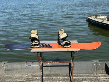 Origineel Nitro snowboard met Burton bindingen - in topstaat beschikbaar voor biedingen