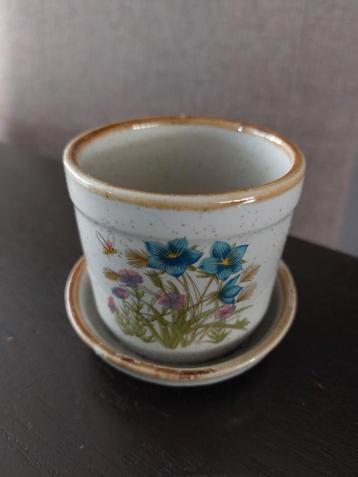 Klein Wildflowers Bloempotje met Schotel beschikbaar voor biedingen