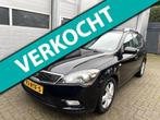Kia Cee'd Sporty Wagon 1.4 Navi-Clima-Cruis-Trekhaak-New APK, Auto's, Voorwielaandrijving, Euro 5, Stof, Gebruikt