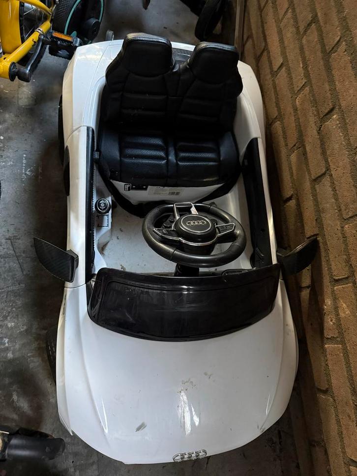 Bestuurbare Audi R8 - Voor de handige Harry!, Kinderen en Baby's, Speelgoed | Buiten | Accuvoertuigen, Gebruikt, Ophalen