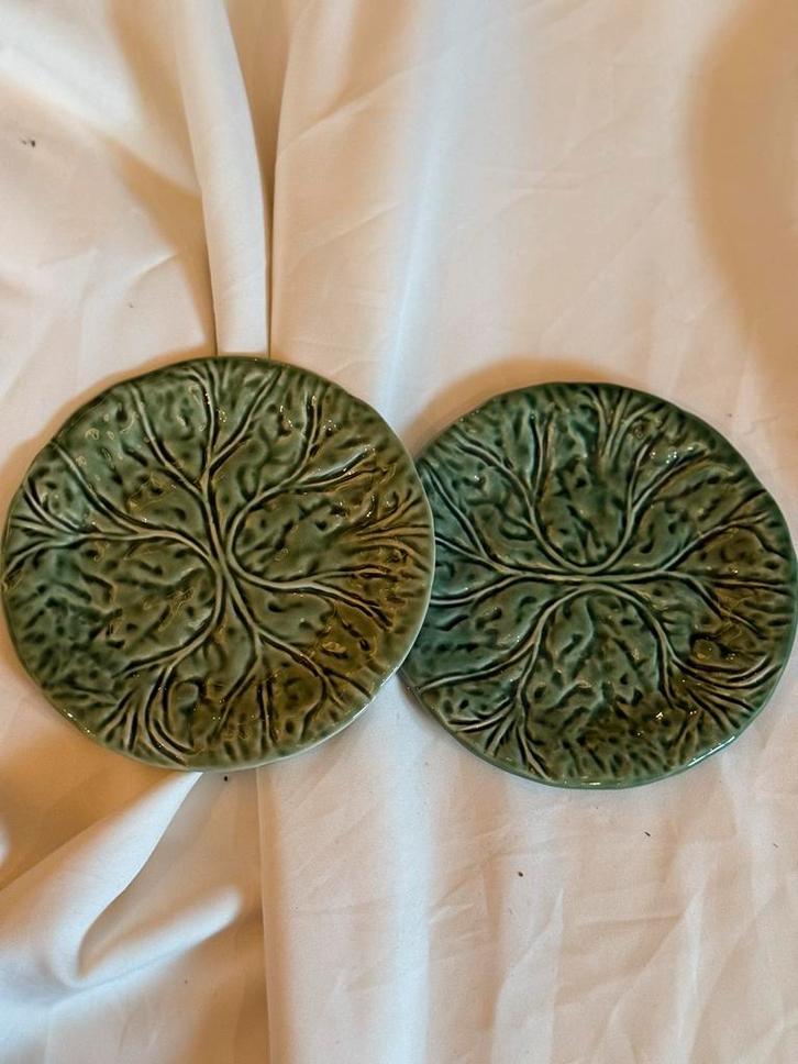 Bordallo Pinheiro Bordjes - Set van 2 - Nieuw!, Huis en Inrichting, Woonaccessoires | Schalen en Manden, Nieuw, Schaal, Rond, Porselein of Keramiek