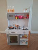 Speelkeukentje kidskraft met accessoires en krijtbord achter, Ophalen of Verzenden, Gebruikt, Hout