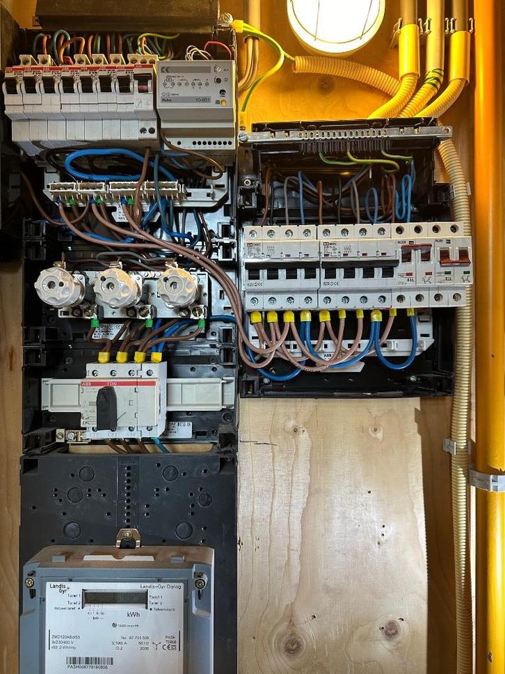 Professionele Elektricien/aannemer: Betrouwbaar en Deskundig, Diensten en Vakmensen, Elektriciens, 24-uursservice, Garantie