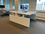 Ahrend-duo bureau slinger/monitor arm/stopcontact/scheidwand, Ophalen of Verzenden, In hoogte verstelbaar, Gebruikt, Bureau