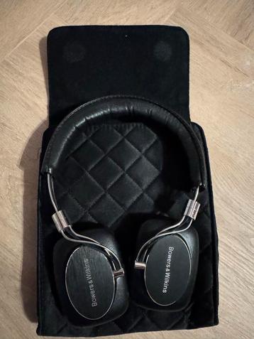 Bowers & Wilkins p5 hoofdtelefoon beschikbaar voor biedingen