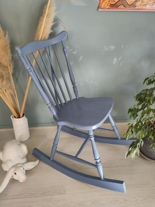 DIY schommelstoel, Huis en Inrichting, Stoelen, Gebruikt, Eén, Hout, Blauw, Ophalen