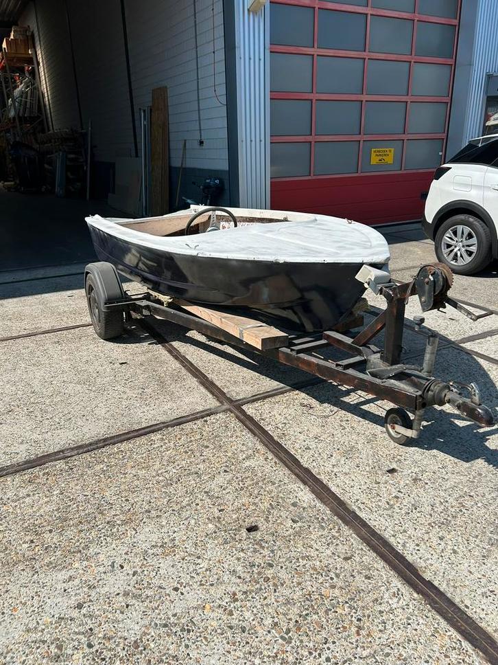 Boot met trailer, Watersport en Boten, Bootonderdelen, Gebruikt, Motorboot, Ophalen of Verzenden