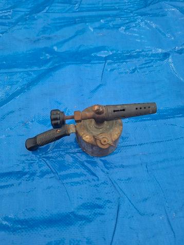 Benzinebrander in perfecte conditie beschikbaar voor biedingen