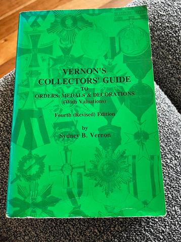 Boek: softcover 526 pagina’s Vernon’s collector’s guide