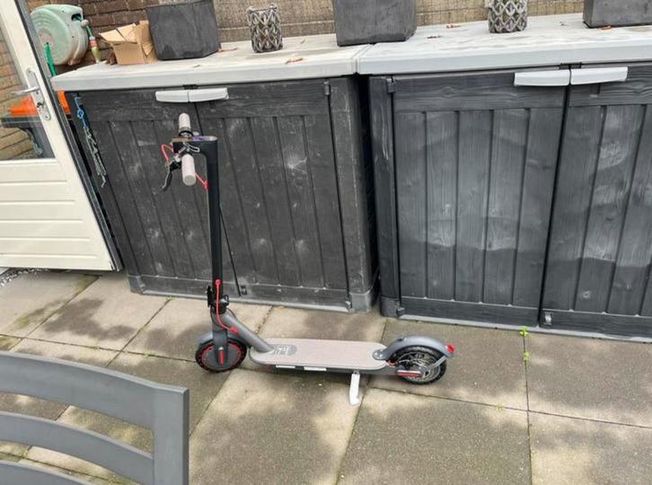 Nieuwe elektrische step, Fietsen en Brommers, Steps, Zo goed als nieuw, Elektrische step (E-scooter), Ophalen of Verzenden