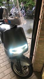Electrische scooter accu defect, Fietsen en Brommers, Snorfietsen en Snorscooters, Gebruikt, Elektrisch, Ophalen, Overige merken