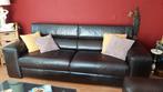 Donkerbruin  leren bank plus lovezit, Huis en Inrichting, Banken | Bankstellen, Ophalen of Verzenden, Zo goed als nieuw, 75 tot 100 cm