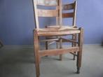 Stoel: stoelen v hout m rieten zitting en ruggravure, eettaf, Huis en Inrichting, Stoelen, Vintage 1960-1970 rieten zitting, Riet of Rotan