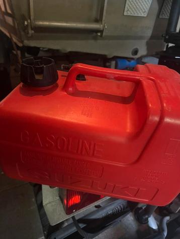 Suzuki 12 liter brandstoftank orgineel beschikbaar voor biedingen