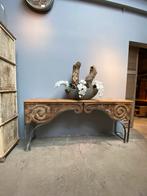 Antieke grenen sidetable met metaal en eiken blad., Ophalen of Verzenden