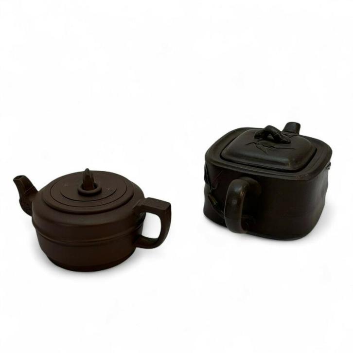 Twee Yixing theepotjes, Antiek en Kunst, Antiek | Servies los, Ophalen of Verzenden