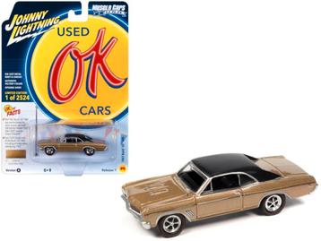 1967 Buick GS 400 van Johnny Lightning Gold beschikbaar voor biedingen