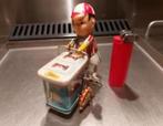 Oude blikken Ice Cream karretje met opwind mechanisme, Antiek en Kunst, Antiek | Speelgoed, Ophalen of Verzenden