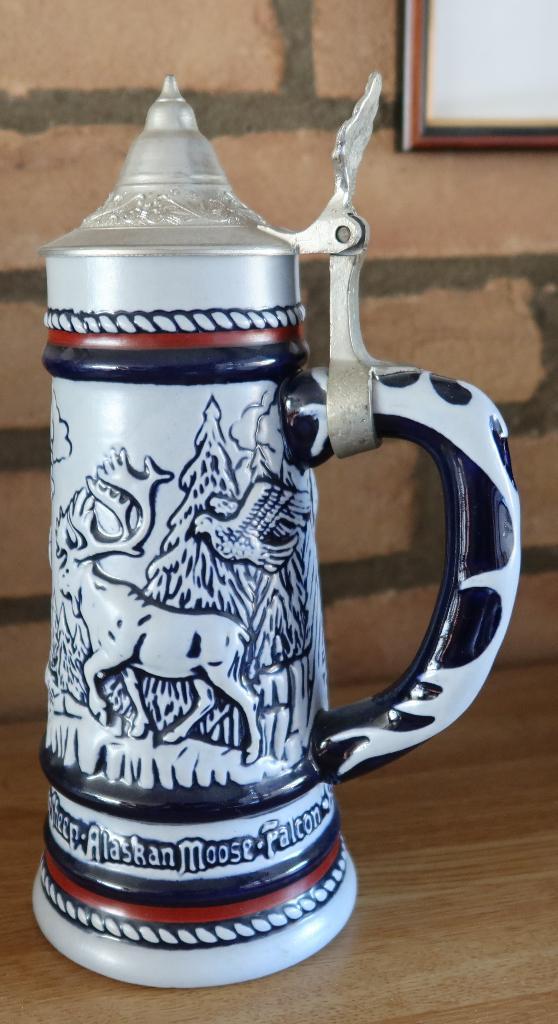 Prachtige bierpul van Avon met tinnen deksel, Antiek en Kunst, Antiek | Keramiek en Aardewerk, Ophalen of Verzenden