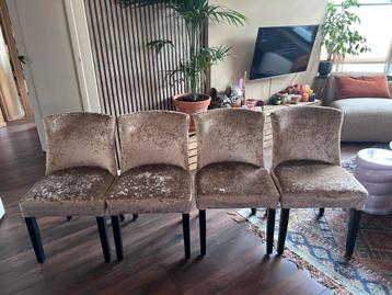 4 Champagnekleurige Eetkamerstoelen