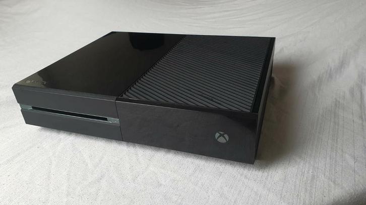 Zgan Xbox One, Spelcomputers en Games, Spelcomputers | Xbox One, Zo goed als nieuw, Xbox One, Met 3 controllers of meer, Met games