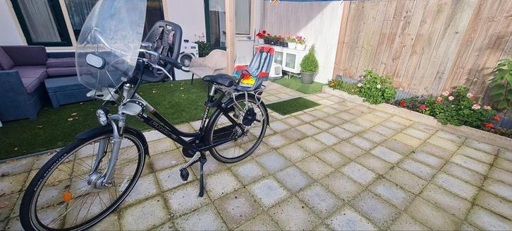 28 Inch met 8 Versnelingen en 2 kinderzitjes Moederfiets, Fietsen en Brommers, Fietsen | Dames | Moederfietsen, Zo goed als nieuw