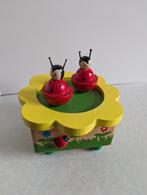 Muziekdoos met dansende lieveheersbeestjes van hout - sint, Ophalen of Verzenden, Zo goed als nieuw