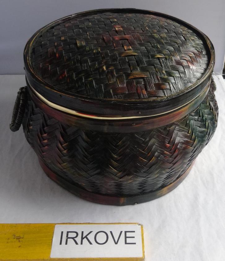 BIJZONDER MOOIE MAND * Decoratief! *, Huis en Inrichting, Woonaccessoires | Schalen en Manden, Zo goed als nieuw, Mand, Rond, Overige materialen