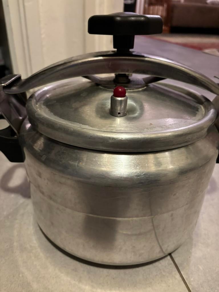Grote Snelkookpan weinig gebruikt, Ophalen of Verzenden, Zo goed als nieuw, Rvs