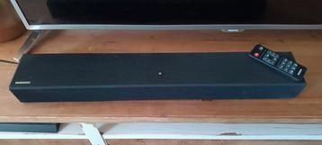 Samsung HW-T400 Soundbar met ingebouwde sub en afstandb. beschikbaar voor biedingen
