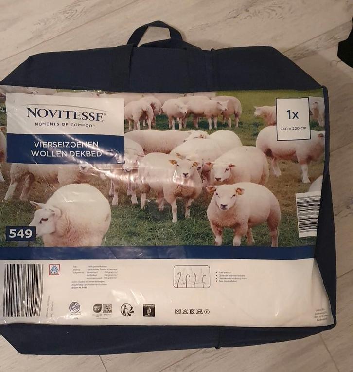 Vierseizoenen Wollen Dekbed 240x220, Huis en Inrichting, Slaapkamer | Beddengoed, Ophalen of Verzenden