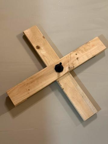 Kerstboom kruis - kerstboom standaard beschikbaar voor biedingen