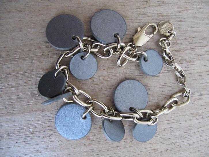 Dyrberg/Kern goudkleurige armband met leren schijfjes, Sieraden, Tassen en Uiterlijk, Armbanden, Zo goed als nieuw, Overige materialen