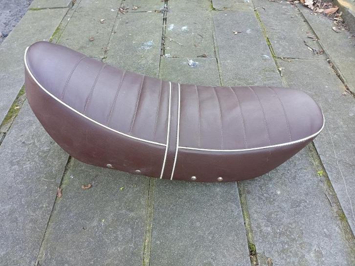 NIEUW: Zadel voor replica Dax (Skyteam, Jincheng, Lifan,...), Fietsen en Brommers, Brommeronderdelen | Algemeen, Nieuw, Zadel