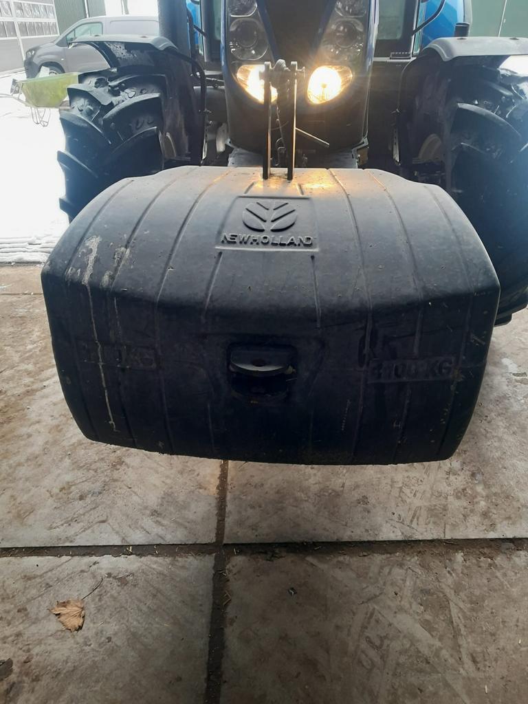 New Holland frontgewicht, Ophalen of Verzenden, Zo goed als nieuw, Rond, Minder dan 50 cm