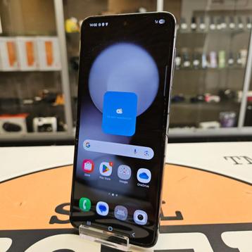 Samsung Galaxy Z Flip 5 256GB - Nette Staat beschikbaar voor biedingen