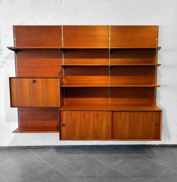 Vintage mid century Scandinavisch design wandmeubel beschikbaar voor biedingen