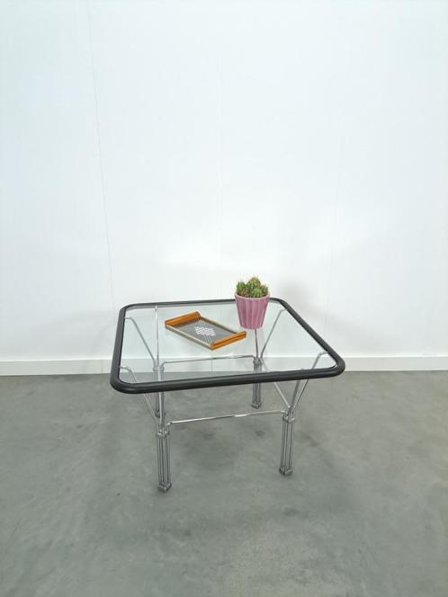 Glazen jaren 70 salontafel met chromen onderstel vintage, Huis en Inrichting, Tafels | Salontafels, Gebruikt, Minder dan 50 cm