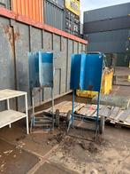 Blauwe metalen snijbrander karren en stenen kar, Ophalen