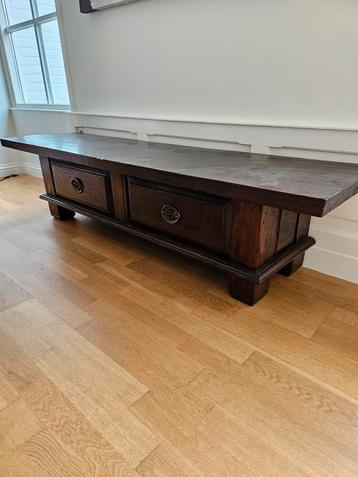 antieke teakhouten wandtafel  beschikbaar voor biedingen