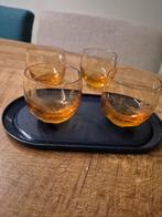 4 schattige bewerkte likeur glaasjes, Antiek en Kunst, Ophalen of Verzenden