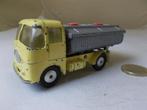 1959 Corgi Toys 460 ERF CEMENT TRUCK + KIEPMECHANISME., Ophalen of Verzenden, Gebruikt, Bus of Vrachtwagen, Corgi