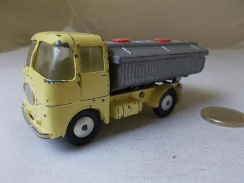 1959 Corgi Toys 460 ERF CEMENT TRUCK + KIEPMECHANISME., Hobby en Vrije tijd, Modelauto's | 1:43, Gebruikt, Bus of Vrachtwagen