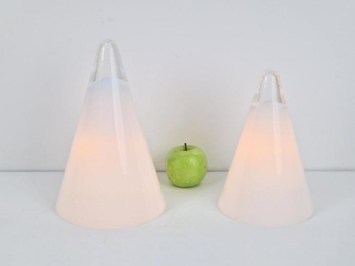 set van 2 vintage ilu di vetro teepee lamp melk glas 1980, Huis en Inrichting, Lampen | Tafellampen, Gebruikt, Minder dan 50 cm